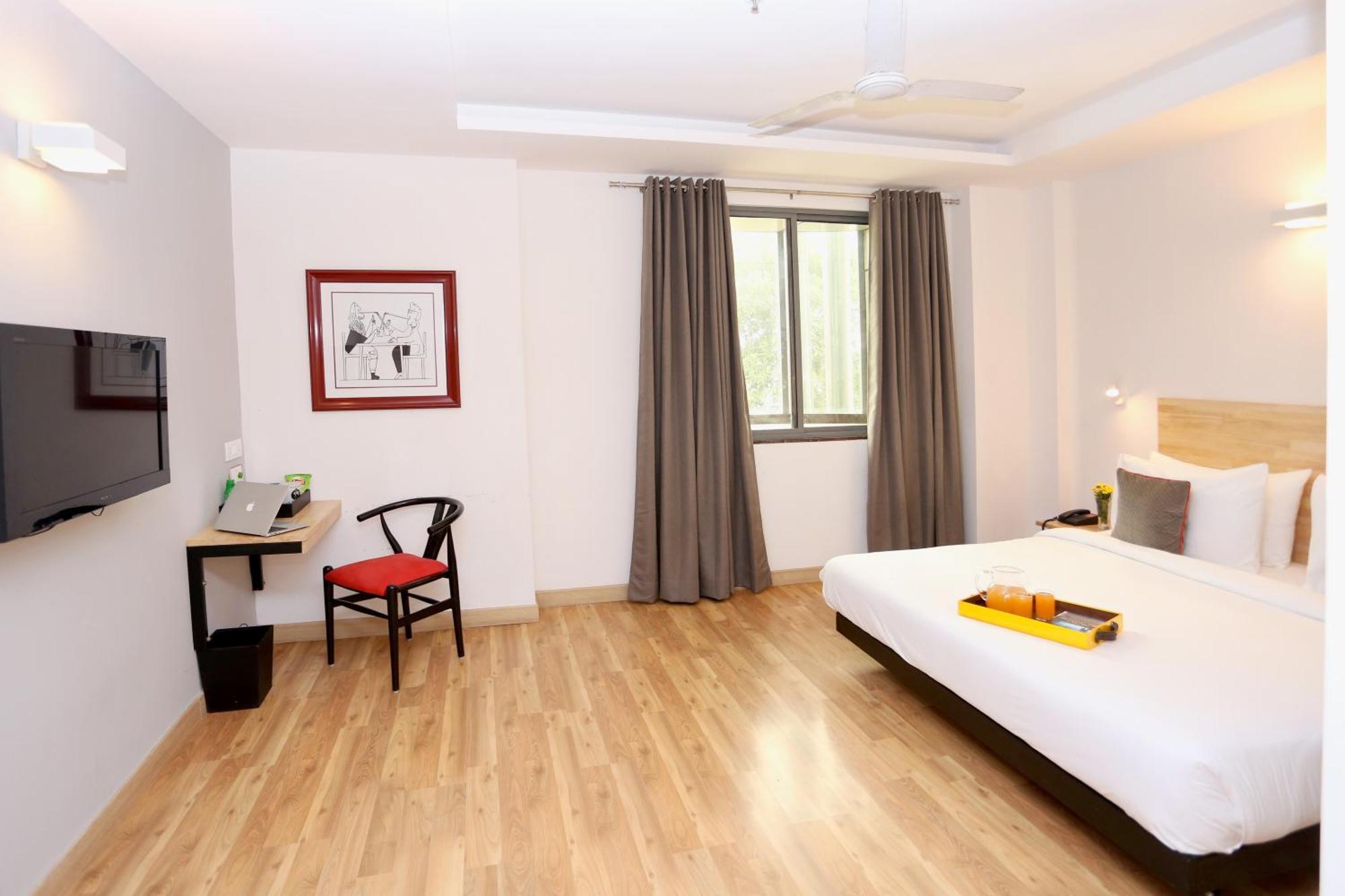 Hotel Oyo Townhouse 012 Kaushambi Metro Ghaziabad Extérieur photo