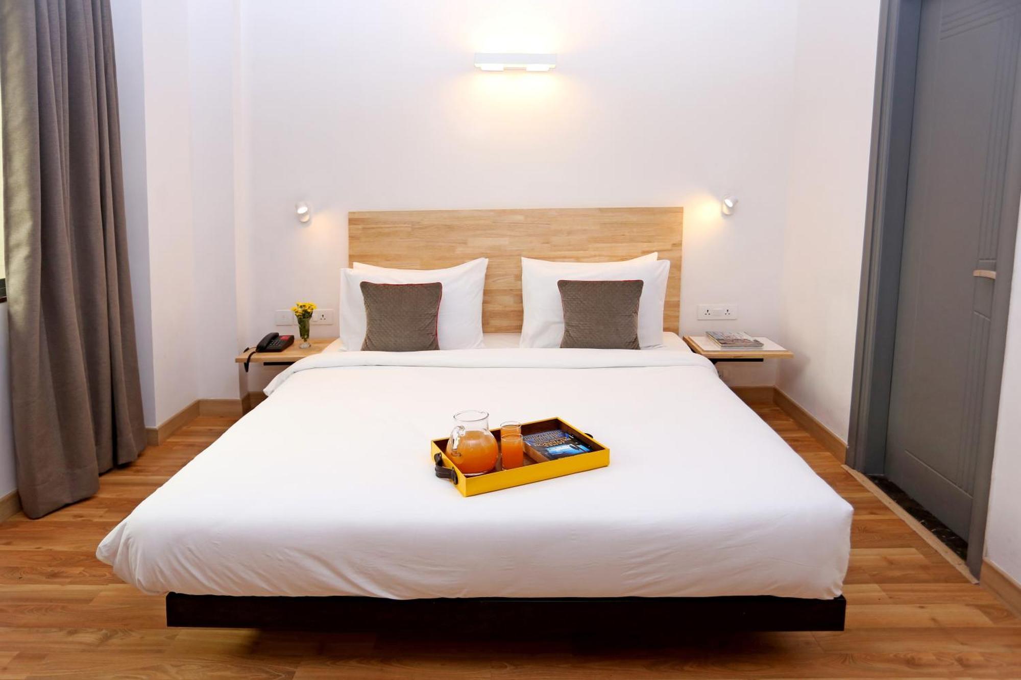 Hotel Oyo Townhouse 012 Kaushambi Metro Ghaziabad Extérieur photo