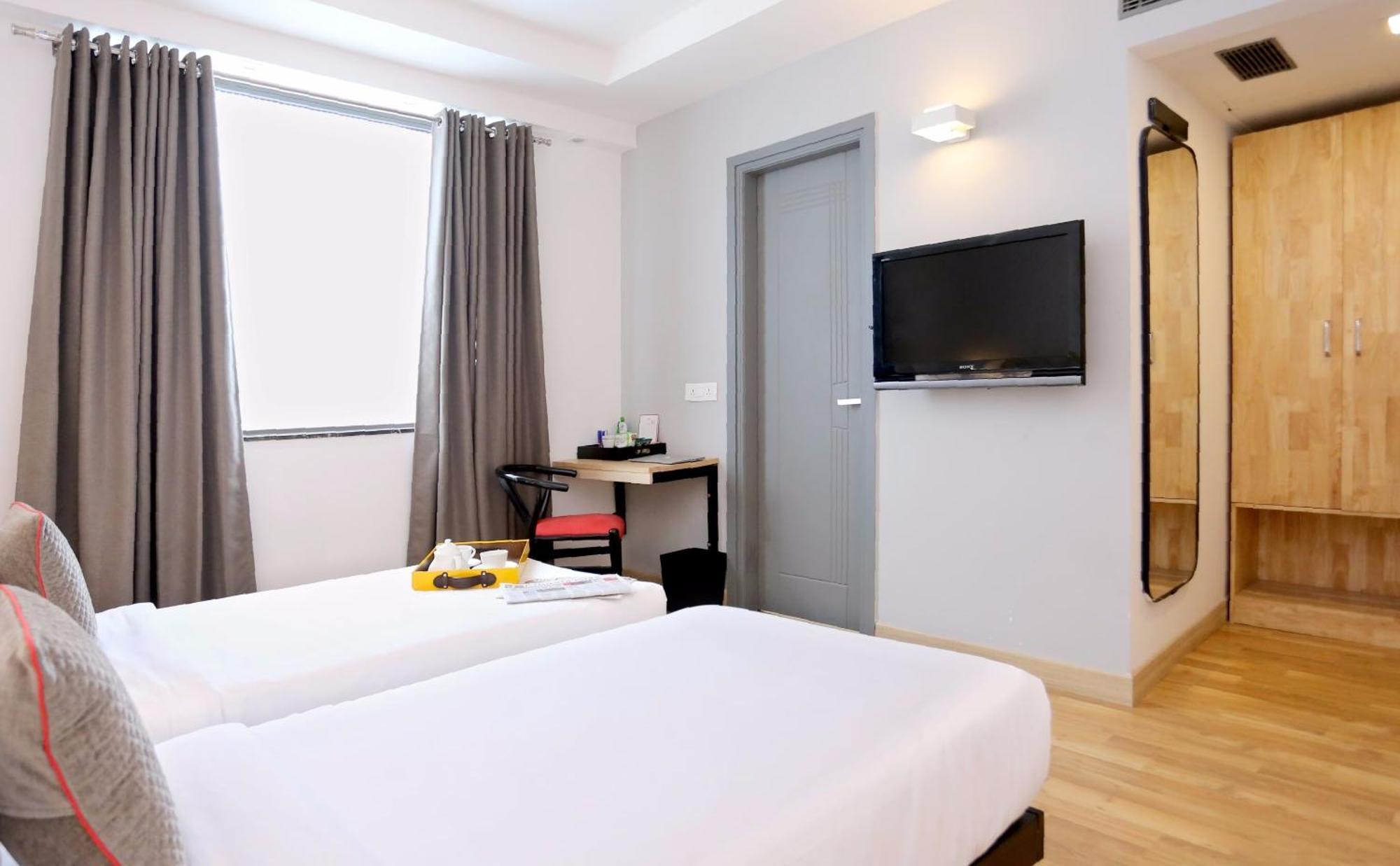 Hotel Oyo Townhouse 012 Kaushambi Metro Ghaziabad Extérieur photo