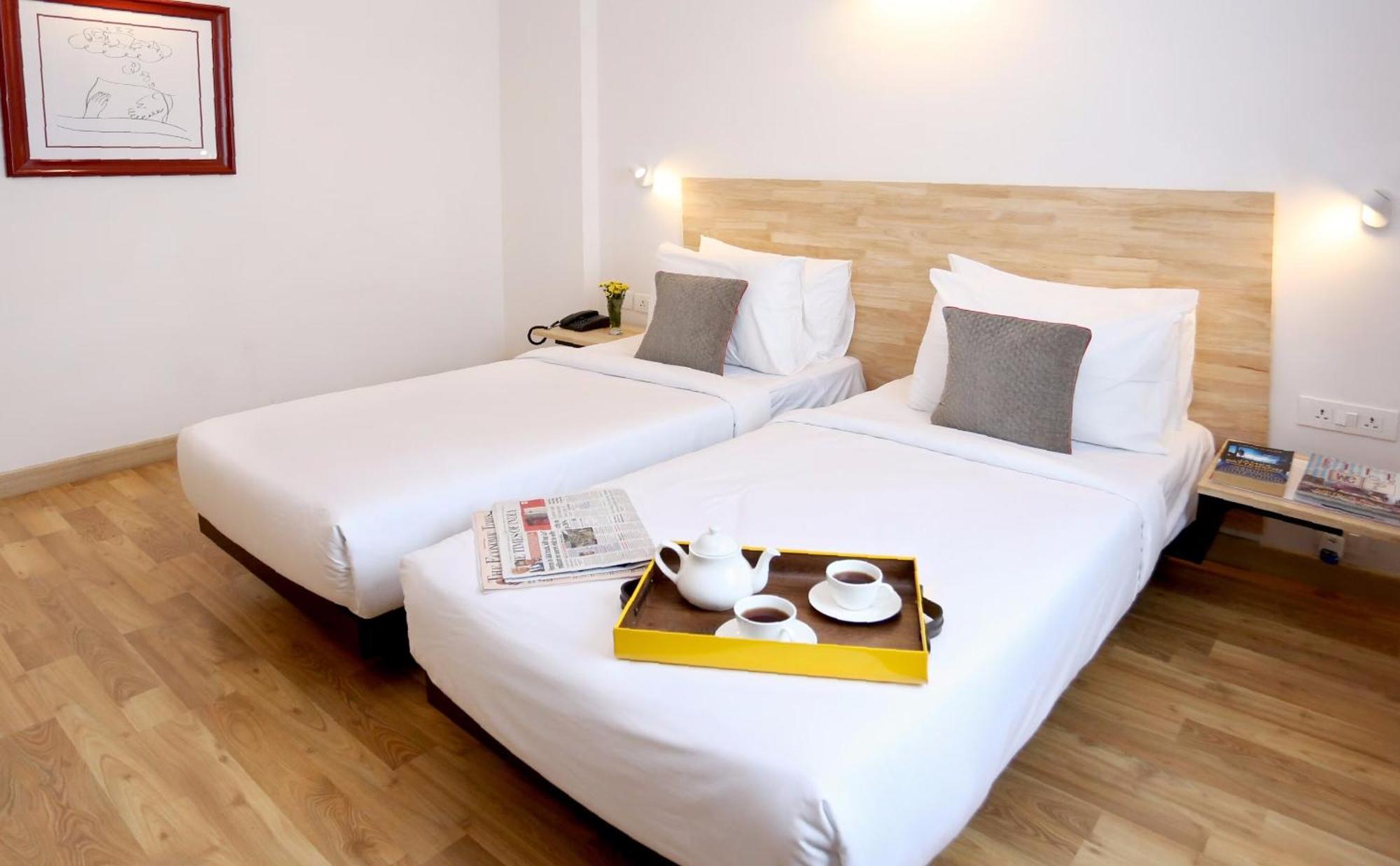 Hotel Oyo Townhouse 012 Kaushambi Metro Ghaziabad Extérieur photo